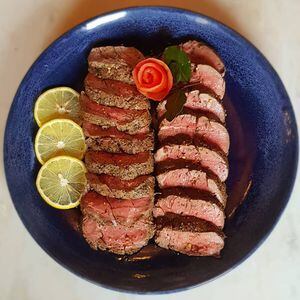 Aprenda a técnica correta para preparar um rosbife delicioso