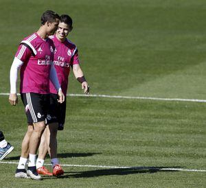 James revela a su excompañeros quién será el nuevo DT del Real Madrid