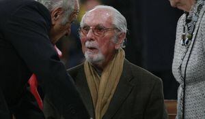 Andrés Aylwin y la historia de la "carta de los 13"