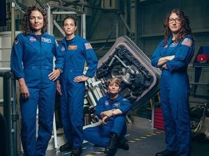 La primera mujer de la NASA viajará a la Luna en el 2024﻿