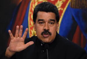 Recurrió al Papa: Maduro pide al Vaticano que no se concrete la intervención militar de EEUU