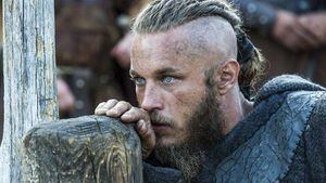 Viudos de Ragnar: Travis Fimmel volverá como androide en nueva serie
