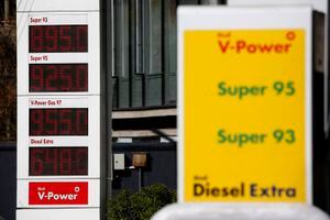 Precio de las bencinas caerá entre $26 y $19 por litro esta semana, informó Hacienda