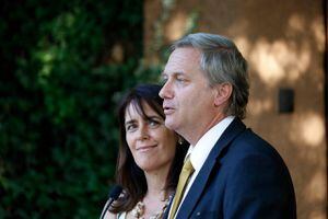 J.A. Kast y su esposa son premiados en Vitacura por proteger la vida del no nacido