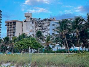 Confirman cuatro muertos y 160 desaparecidos tras colapso de edificio en Miami