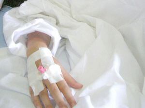 ¡Aberrante! anciana torturó a su nieta de nueve años acusándola de un robo