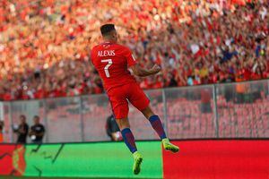 Alexis Sánchez ya es único: es el futbolista con más partidos en la historia de la Roja