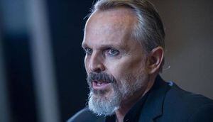 "Bachelet cobarde": Miguel Bosé vuelve a increpar a la expresidenta con meme que compara la dictadura en Chile con Venezuela