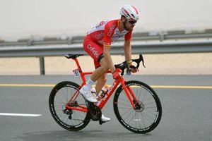 El desgarrador testimonio de ciclista aislado en Abu Dabi por el coronavirus