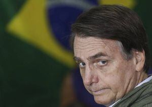 Bolsonaro dice que facilitará la compra de armas de fuego en Brasil