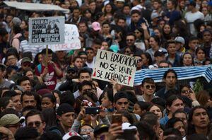 Afirman que protestas no afectarán confianza de la inversión extranjera en Colombia