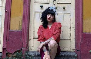 Mon Laferte revela que hizo un segundo mural en Valparaíso y explica tema de su obra en cerro Alegre