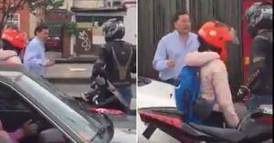 (VIDEO) Fuerte pelea entre motociclista y conductor de vehículo particular generó caos vial en Bogotá