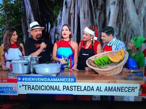 Dedican a Keylla Hernández tradicional pastelada de Noticentro