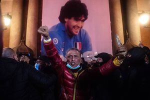 Maradona: ¿Quién tiene la última camiseta que usó en Napoli?