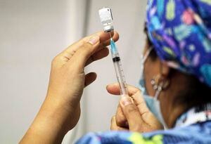Vacunación contra el coronavirus: expertos y autoridades despejan dudas