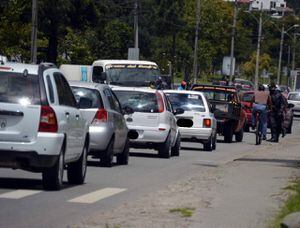 COE Nacional exhorta a municipios que permitan la libre circulación vehicular a nivel nacional durante el feriado