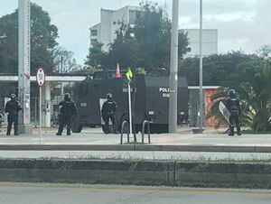 No hay paso en la calle 26 por grave situación de orden público en la universidad Nacional