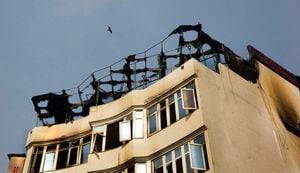 VIDEO. Incendio en hotel de Nueva Delhi deja 17 muertos