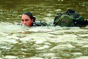 565 mujeres colaboran en las filas del Ejército ecuatoriano
