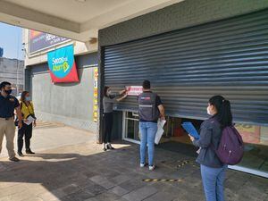 Clausuran supermercado en La Cisterna por posible presencia de trabajadores con covid-19