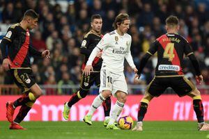 Real Madrid de nuevo ganó con dificultad en La Liga y ahora emprende rumbo al Mundial de Clubes