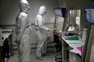 El misterio que desconcierta a los expertos: ¿Cómo se contagió la primera víctima mortal francesa de coronavirus?