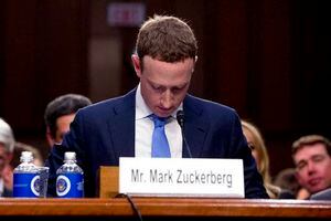 La incómoda pregunta del senador estadounidense Durbin que puso nervioso a Mark Zuckerberg