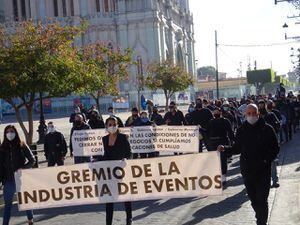 Organizadores de eventos protestan en León, han perdido 500 millones de pesos