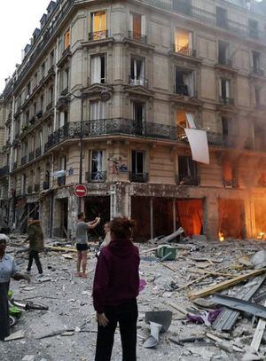 4 muertos y 47 heridos en explosión en panadería de París