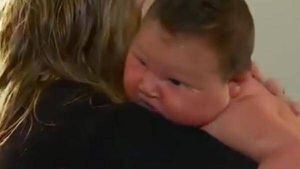 Pequena lutadora de sumô: bebê nasce de forma prematura e surpreende ao pesar quase 6 kg
