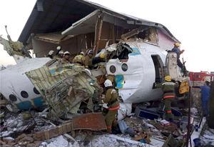 Se estrella avión en Kazajistán; hay 15 muertos