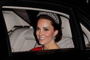 Kate Middleton rompió una grave regla de protocolo frente a la reina Isabel