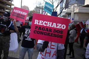 ¿Quién permite las marchas?: "El Ejército nos autorizó", asegura organizador de manifestación por el Rechazo en Las Condes