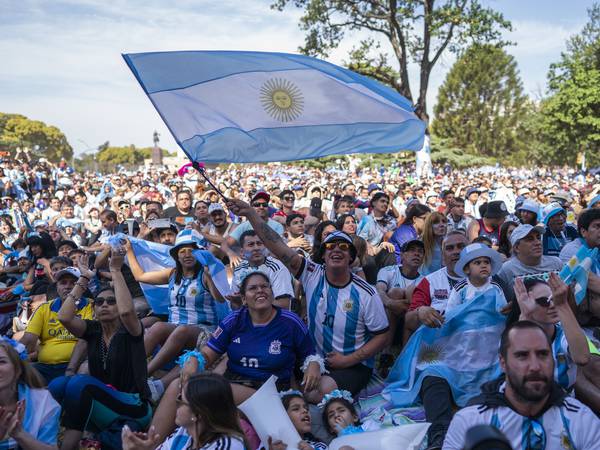 Estalla la fiesta en Argentina tras clasificación a cuartos