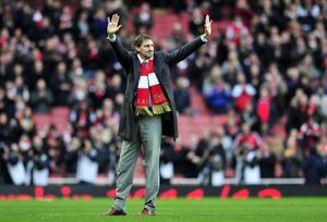 Ex capitán del Arsenal destruye a Alexis: "Si no quieres estar, entonces bye bye"