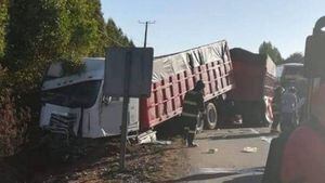 Nueva tragedia vehicular enluta a Valdivia: choque múltiple deja tres víctimas fatales en la Región de Los Ríos