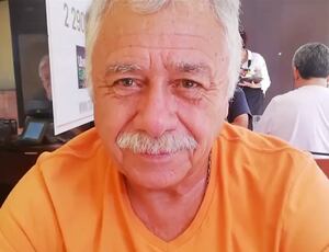 “Está bien de ánimo, tranquilo”: Hijo de Carlos Caszely da esperanzador pronóstico sobre su padre tras sufrir ACV