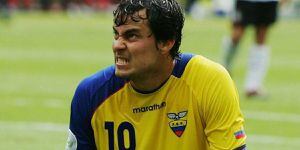 'Nine' Kaviedes ya tiene amigos en la cárcel y juega fútbol