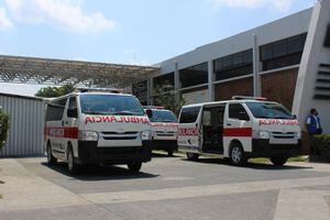 Ante la emergencia del coronavirus, Toyota Guatemala dona ambulancias