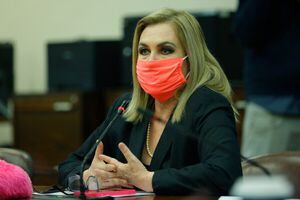 Pamela Jiles y cuarto retiro: "Los parlamentarios de derecha están fuertemente amenazados"