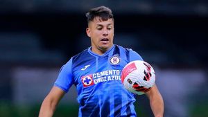 Iván Morales duramente criticado en México por su condición física: “No es primera vez que tiene problemas con la báscula desde que está en Cruz Azul”