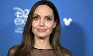 Angelina Jolie preocupa a sus fanáticos por aparecer con una figura muy delgada