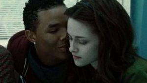 Encuentran muerto a actor de "Twilight" junto a su novia