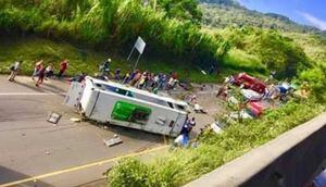 ¡ATENCIÓN! Varios muertos deja volcamiento de bus en vía Buga-Buenaventura