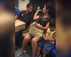 Mujer le da su merecido a sujeto que la acosó en el Metro de Monterrey