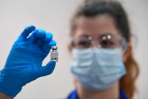 Canadá aprobó el uso de la vacuna de Pfizer/BioNTech  contra el COVID-19 y recibirá 249.000 dosis