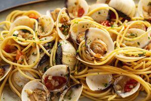 Turistas italianos atacam chef que colocou alecrim no espaguete