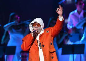 Lo que ocurrió con Bad Bunny que subía otros temas a Spotify con un pseudónimo y lo descubrieron