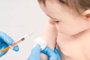 Padres que no vacunen a sus hijos serán multados con fuerte suma mensual en Australia